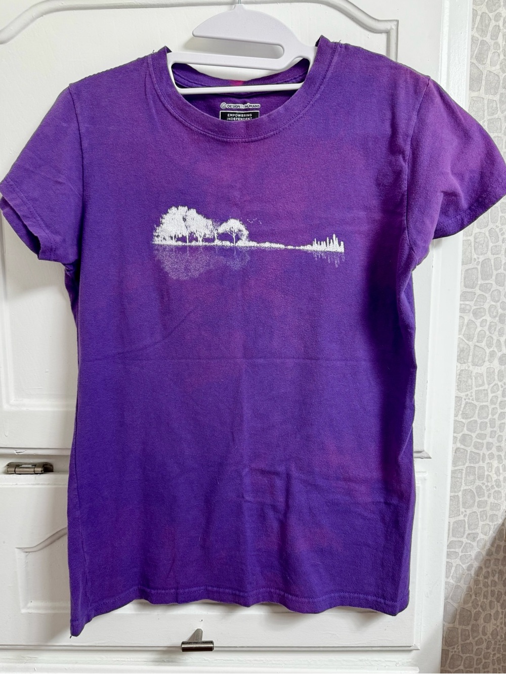 Women's Purple Short Sleeve Guitar Graphic Tee - Small